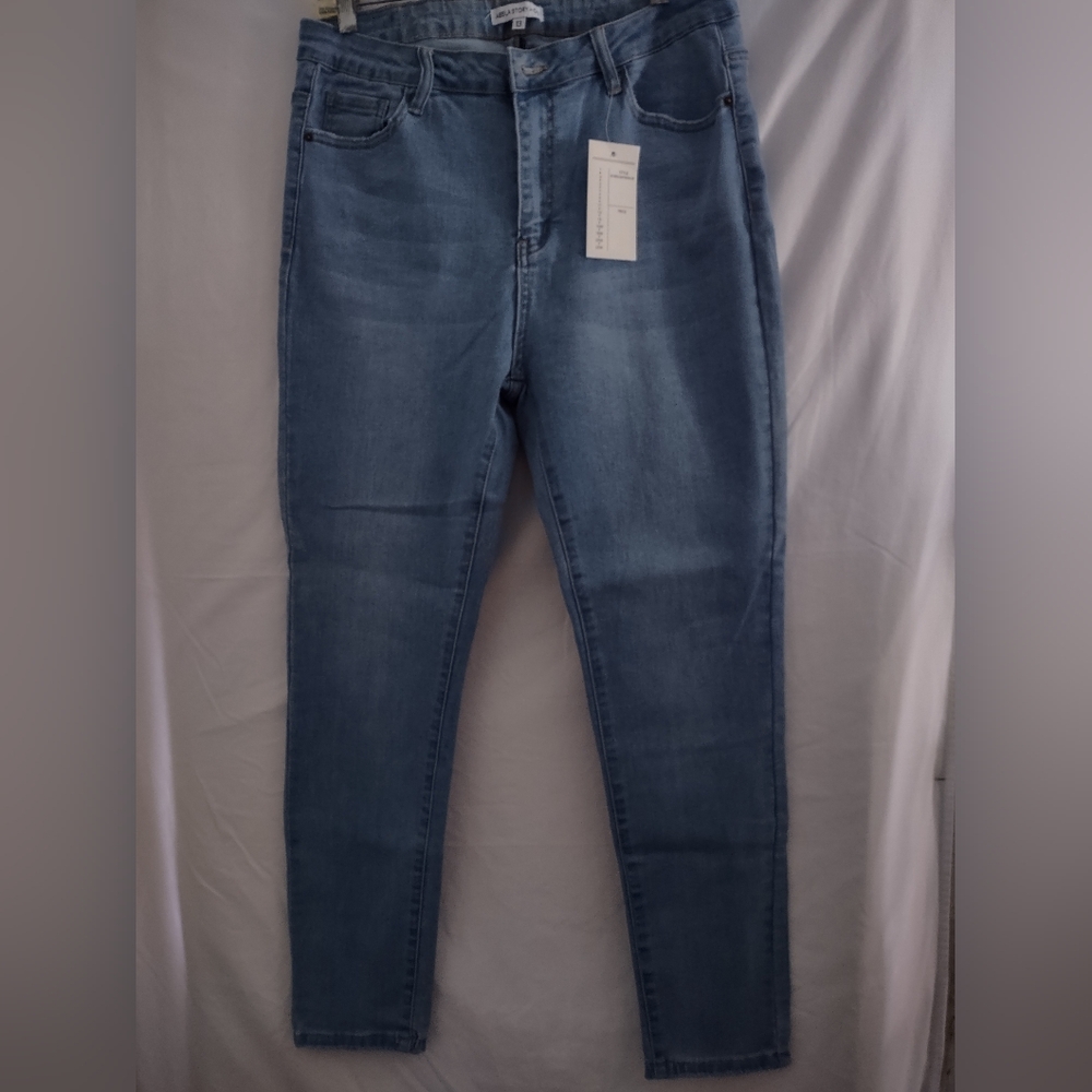 Women's Abela Story + CO Light Wash Blue Jeans